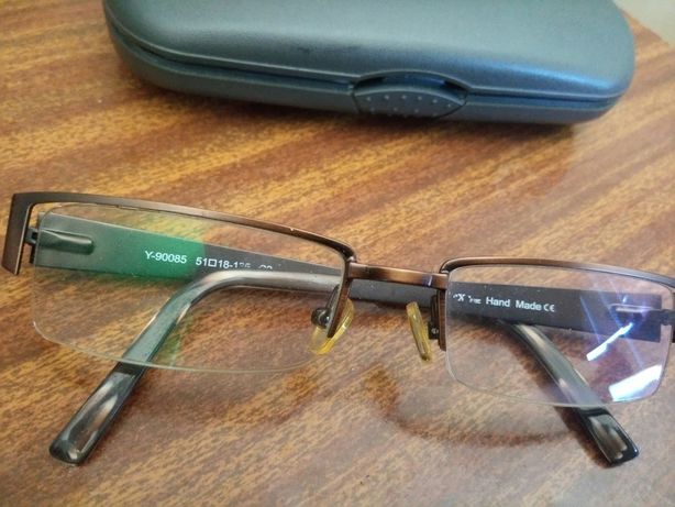 Oprawki okulary korekcyjne plus etui