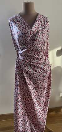 Tkanina sukienkowa w drobne kwuatuszki
