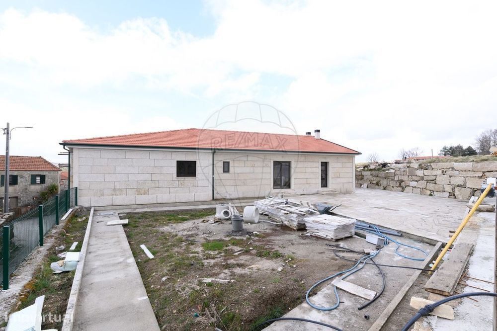 Moradia T7 para venda