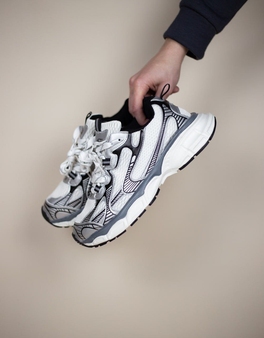 Жіночі кросівки Balenciaga 3xl White silver/black масивні товста