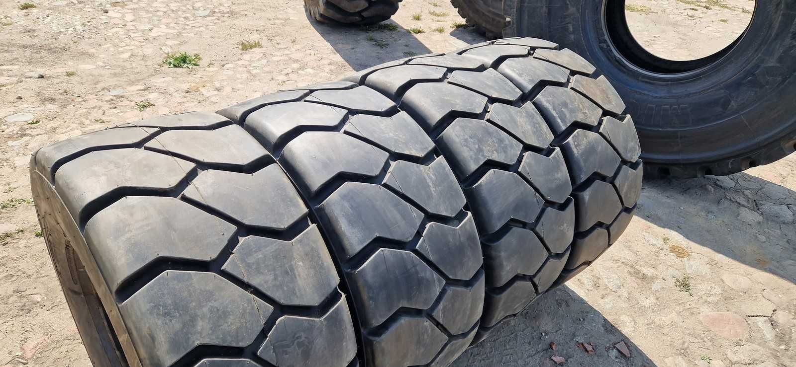 35x15-15 14,50L-15 355/65r15 355/65-15, 315/70-15 NOWE Wózek Widłowy