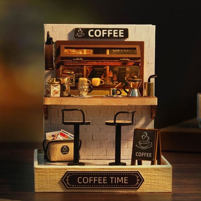 Coffee Time Book Nook – Zestaw Miniaturowej Kawiarni z Podświetleniem