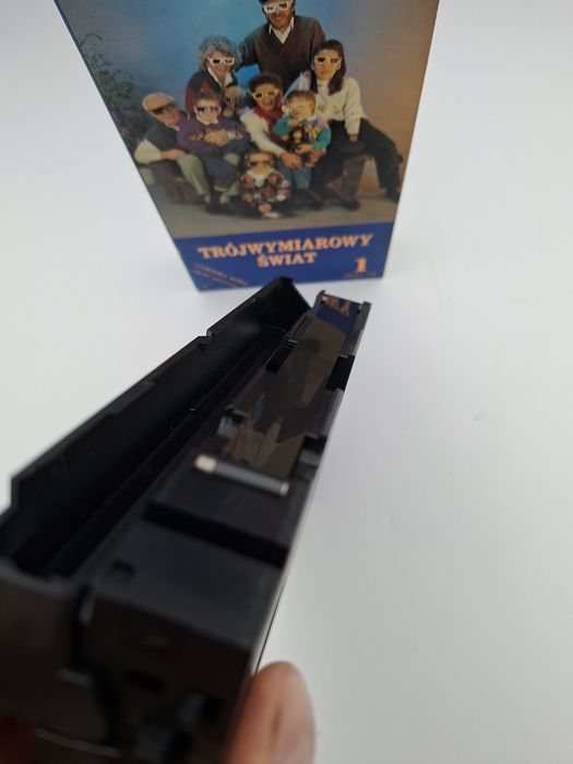 Kaseta VHS Trójwymiarowy Świat