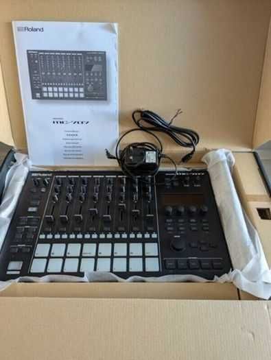 Roland MC 707 Groovebox