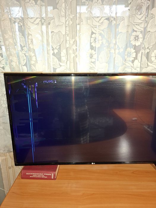 Телевізор на запчасти