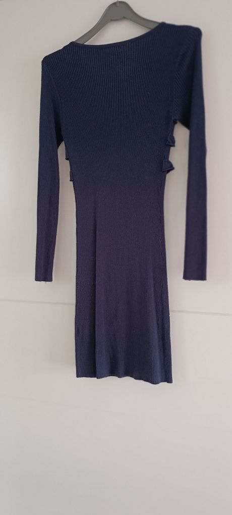 Vestido de malha azul escuro tamanho M . Usado