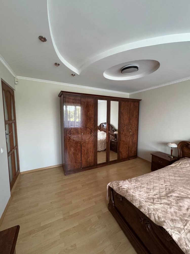 Продам 3-кімнатну квартиру з автономним ораленням