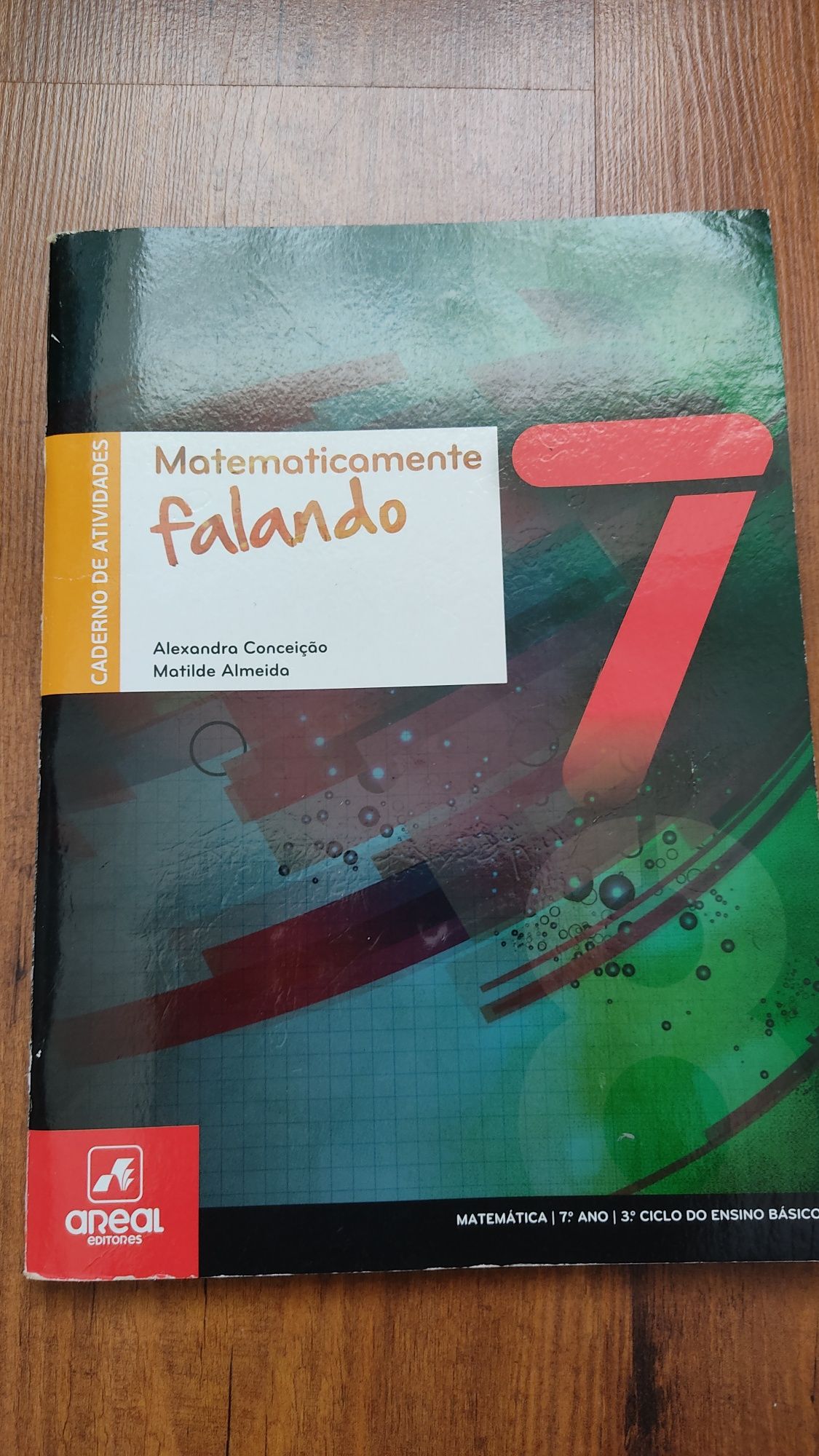 Manuais escolares reutilizáveis