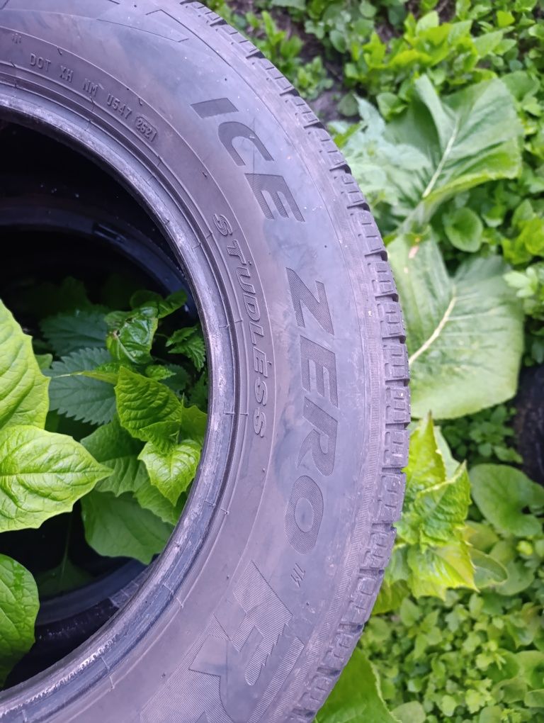Продам комплект автошин r16 215/65