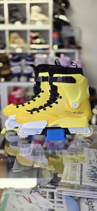 Rolki agresywne USD Classic Throne Demetrios George Killa Bee r46