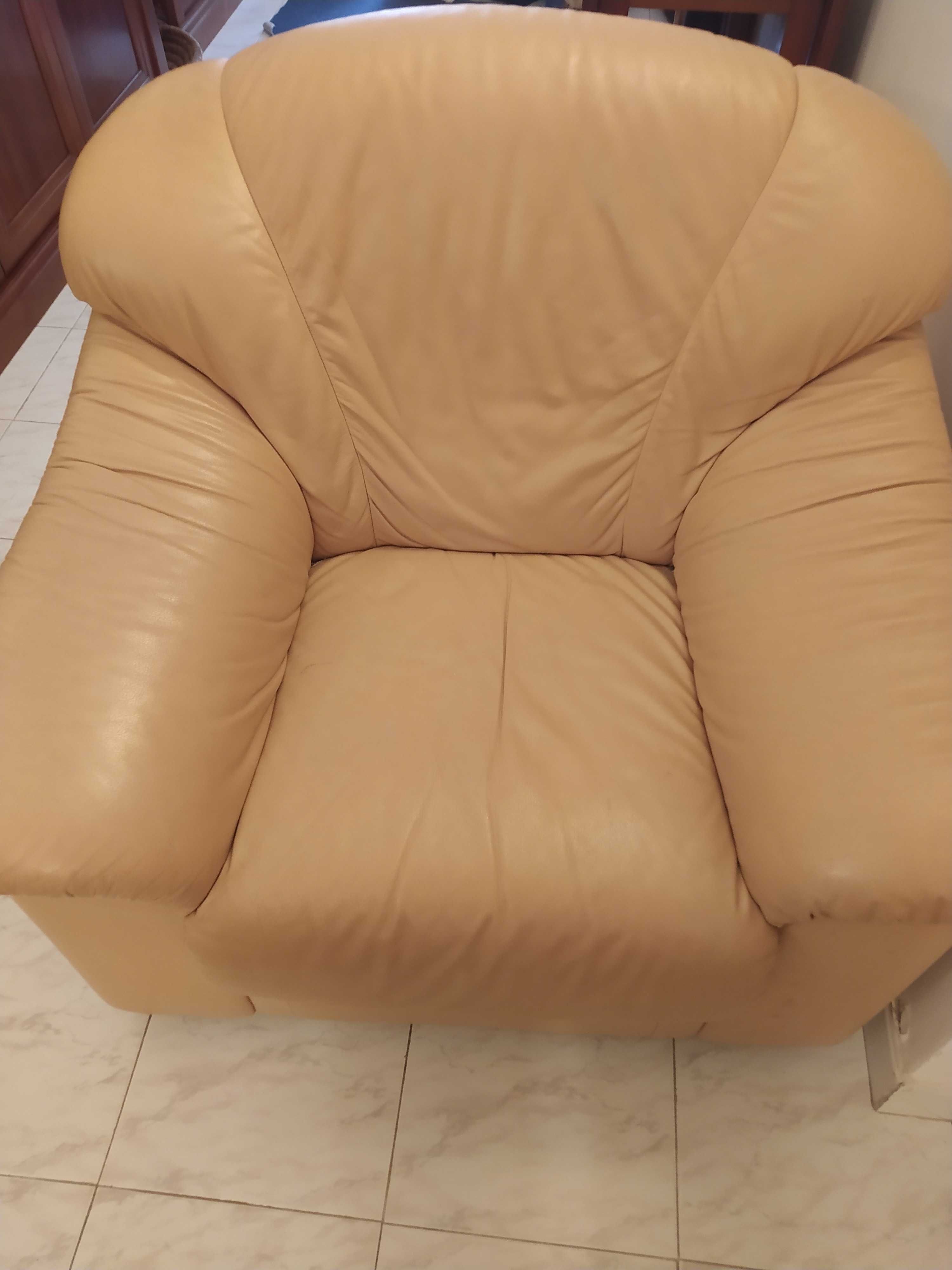 Conjunto de sofá cama de 3 lugares e um  sofá de um lugar