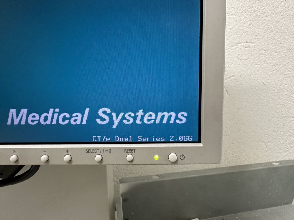 GE dual - Używany tomograf komputerowy