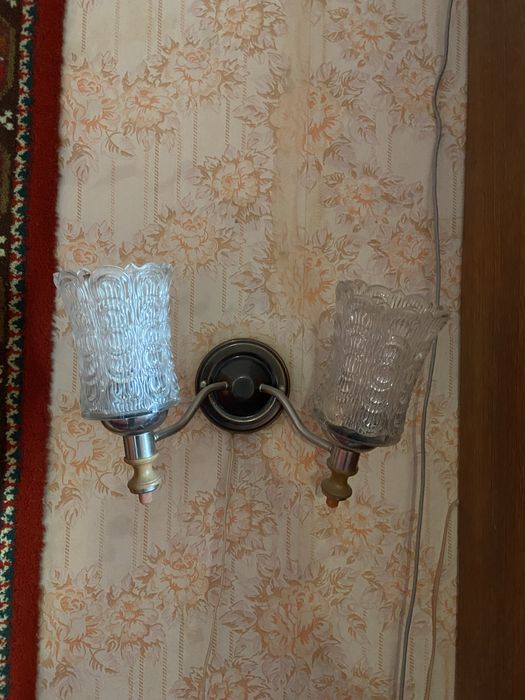 Продам настенное бра в идеальном состоянии.