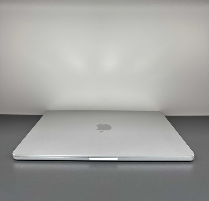 Macbook Air 15” 2024 (2025 випуск) (M3 /24gb/1000 ssd) НОВИЙ TR96684SV