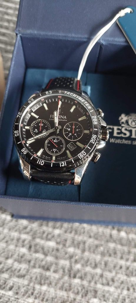 Zegarek Festina Chronograph f20561-4 Nowy