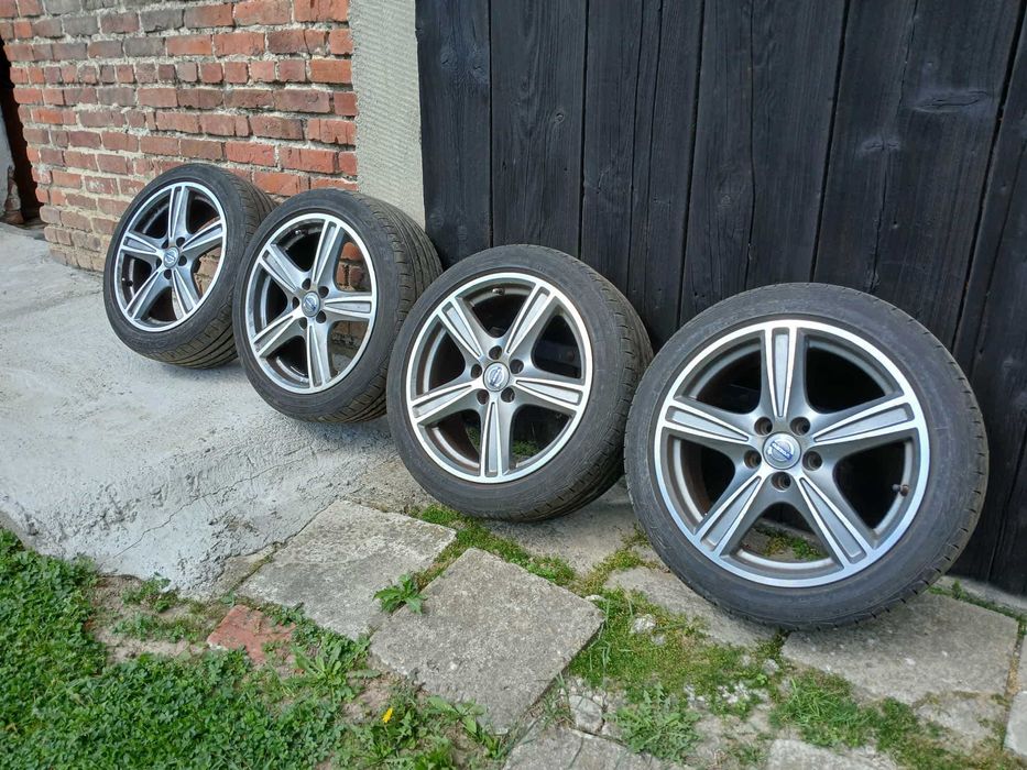 Volvo C30 1.6 diesel 2008 rok