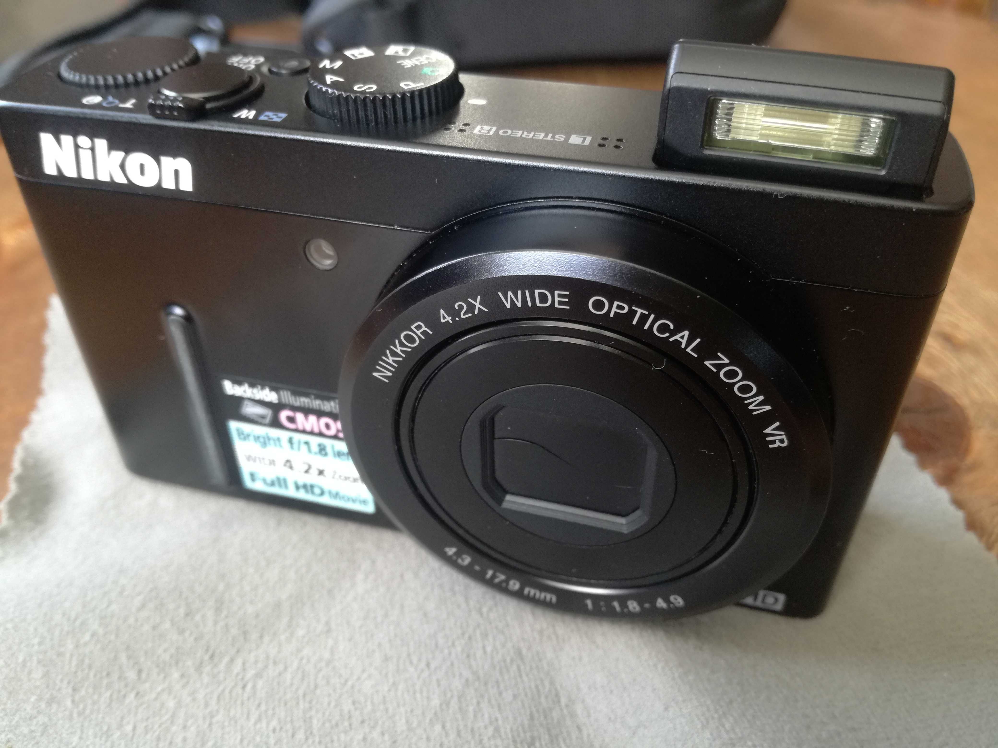 Фотоапарат Nikon Coolpix P300 світлосила f/1.8 Стан нового