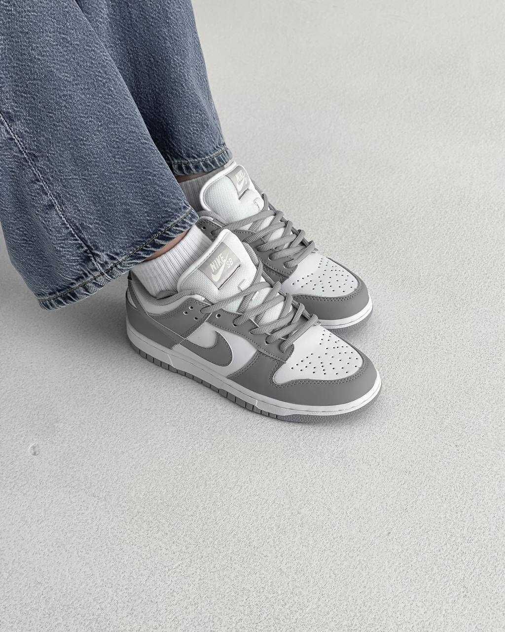 Жіночі кросівки Nike SB Dunk сірий з білим NSB020 ТОПЧИК