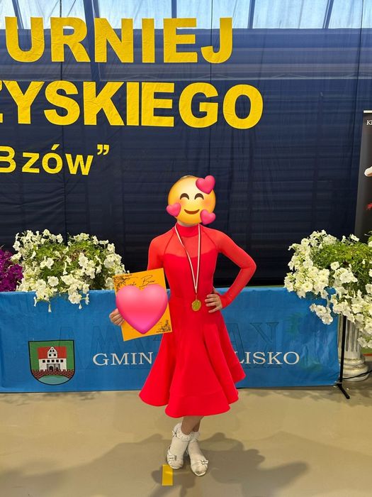 Dziewczęca sukienka turniejowa. Basic, wzrost 140/152