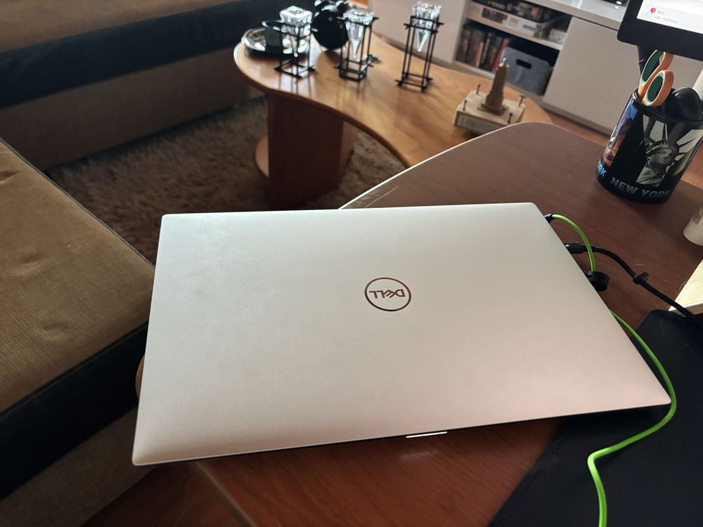 Portatil DELL XPS 15