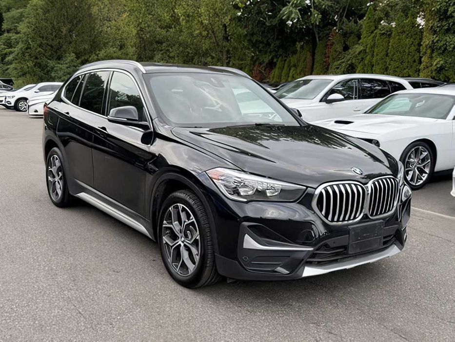 BMW X1      2021