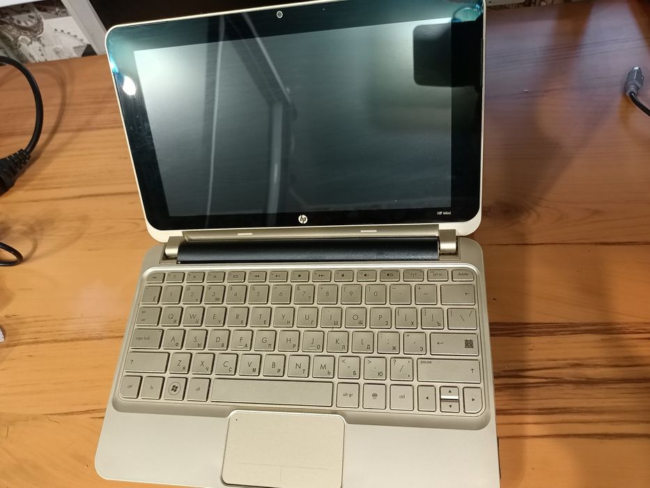 Нетбук HP Mini Vivienne tam