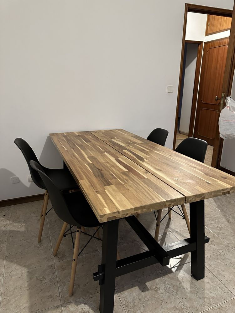 Vendo Mesa/Cadeiras