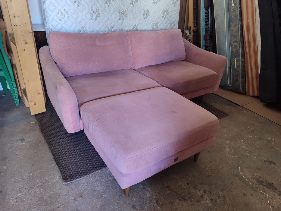 Sofá rosa 2l com chaise possibilidade de entrega