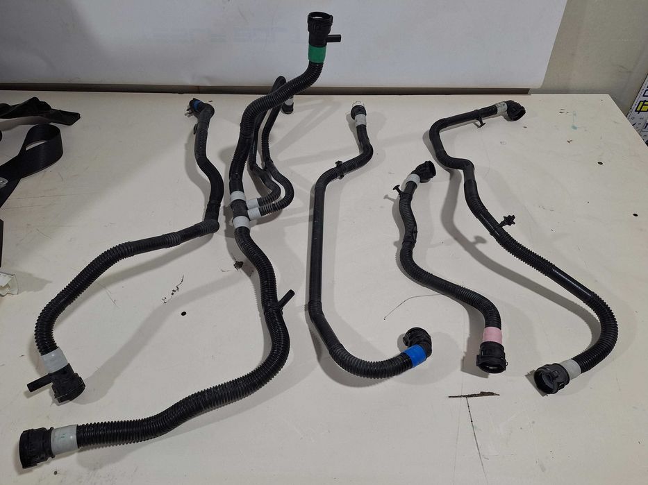 Патрубок системи охолодження Tesla Model 3 21