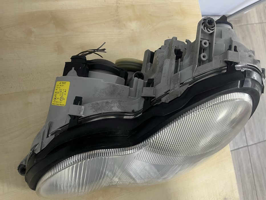 Фара ліва,права,Mercedes W203,c klasse,2000-2007рік