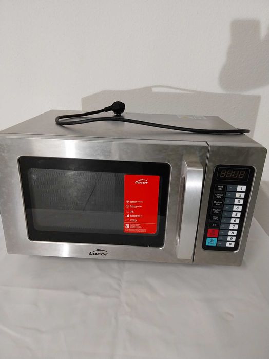 Forno micro-ondas profissional