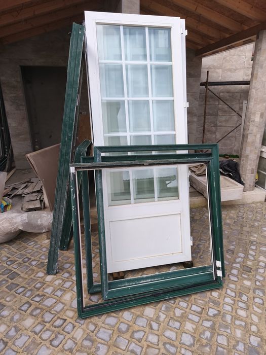 Conjunto de janelas e janelões em alumínio