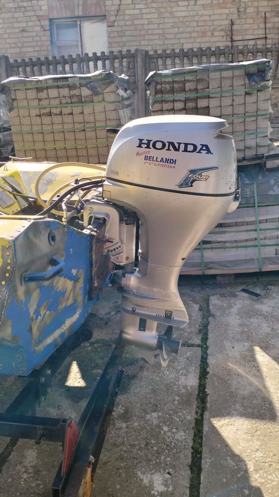 Лодка обь м Honda 20