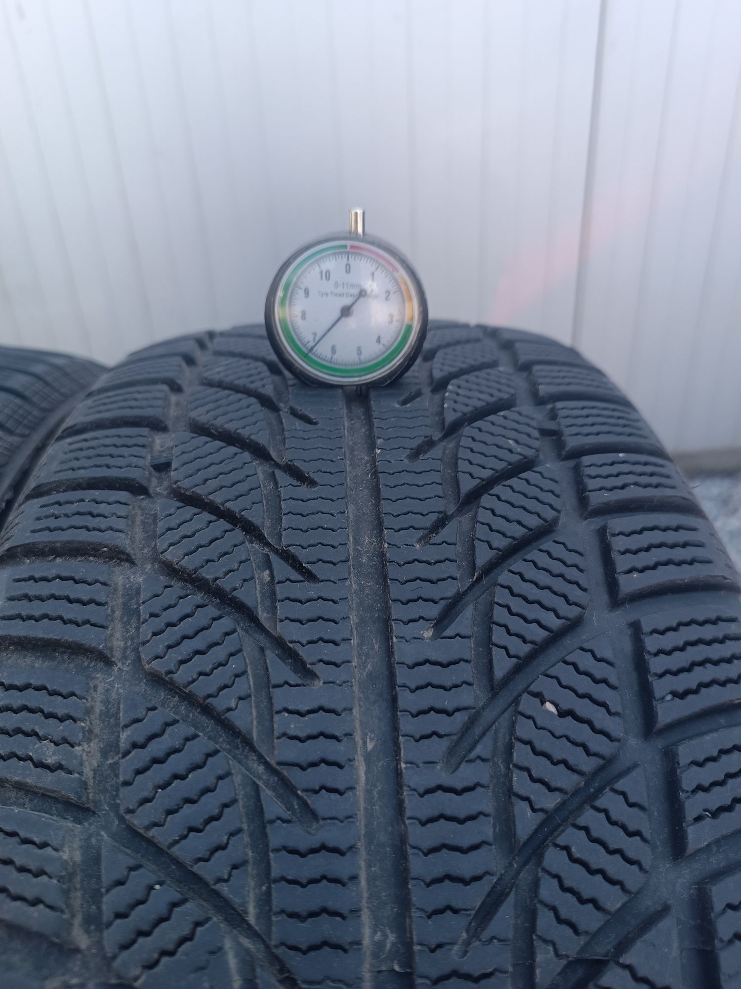 225/45R18 Dwie opony zimowe Goodride 2020r
