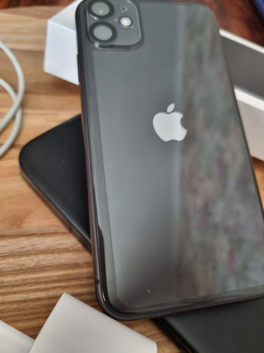 Продам iPhone 11  64GB