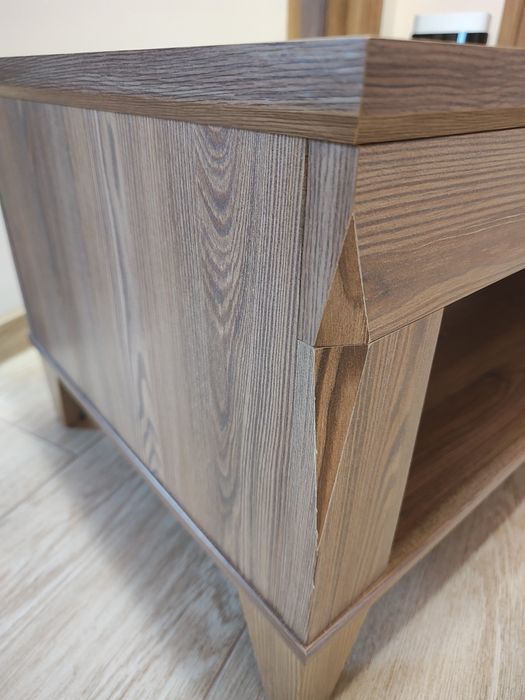 Stolik kawowy modrzew złoty