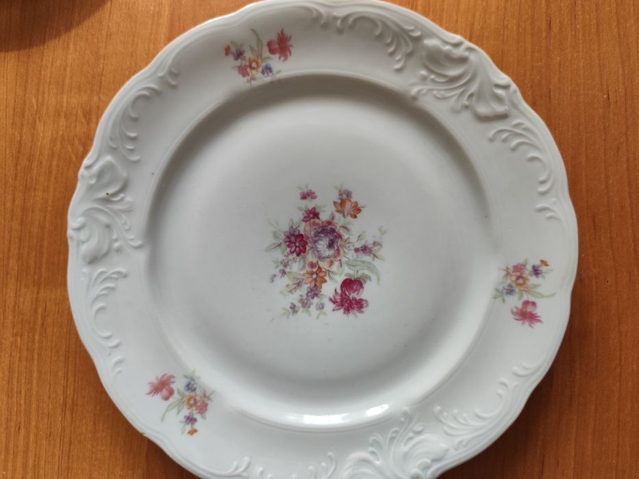 Wałbrzych Talerz płytki porcelana malowana w kwiaty