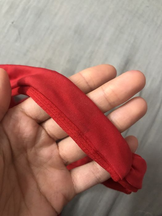 Ліф червоний у рубчик з завязками на кнопках М