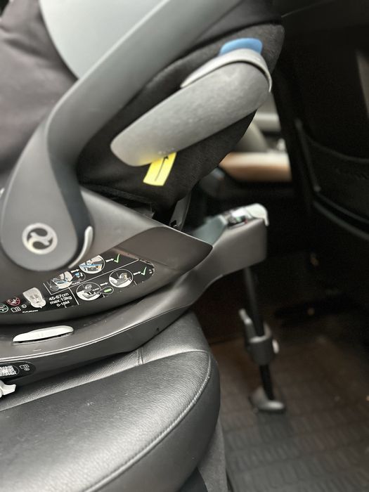 Автокрісло Cybex cloud Z platinum з базою