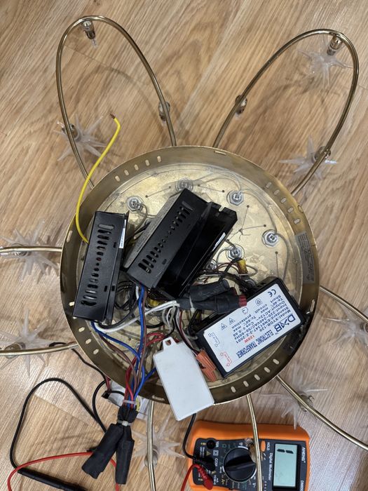 Люстра 12в лампи регулювання яскравості вмиканням