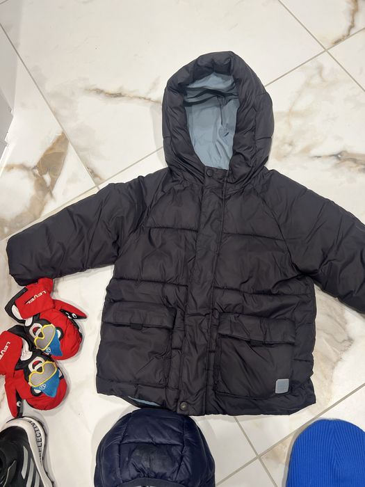 Зимняя куртка 3-4 зимние ботинки 16,5см 17,5см