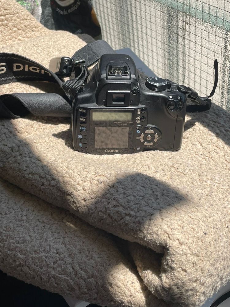 Canon EOS 350D com Lente 18-55mm – Ótima para Iniciantes!