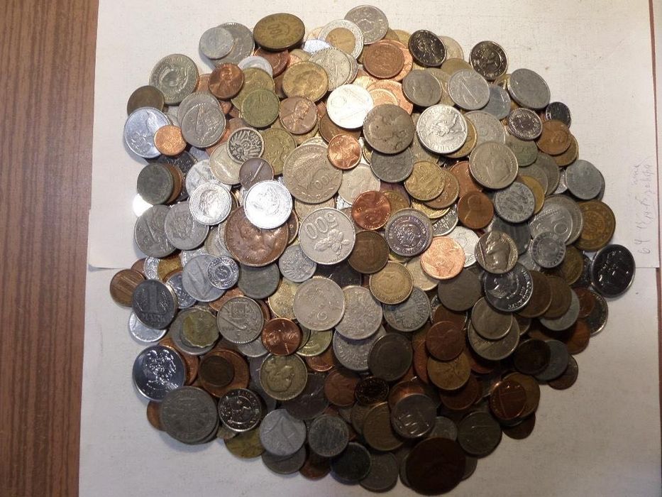 Монеты мира 1000 штук почти без повторов