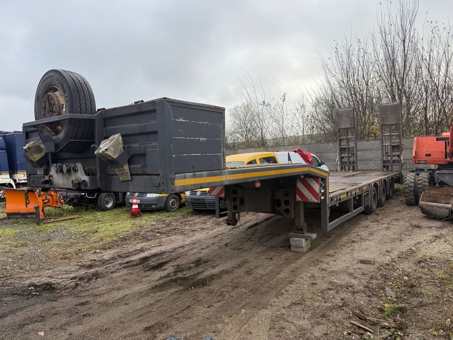Möslein DMC48000kg  Naczepa niskopodwoziowa,DMC48000 kg.najazdy hydrauliczne