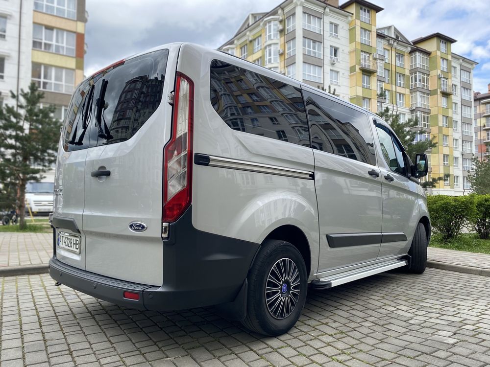 Ford tourneo custom