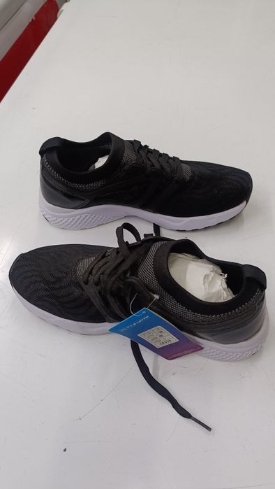 Tênis Berg novos