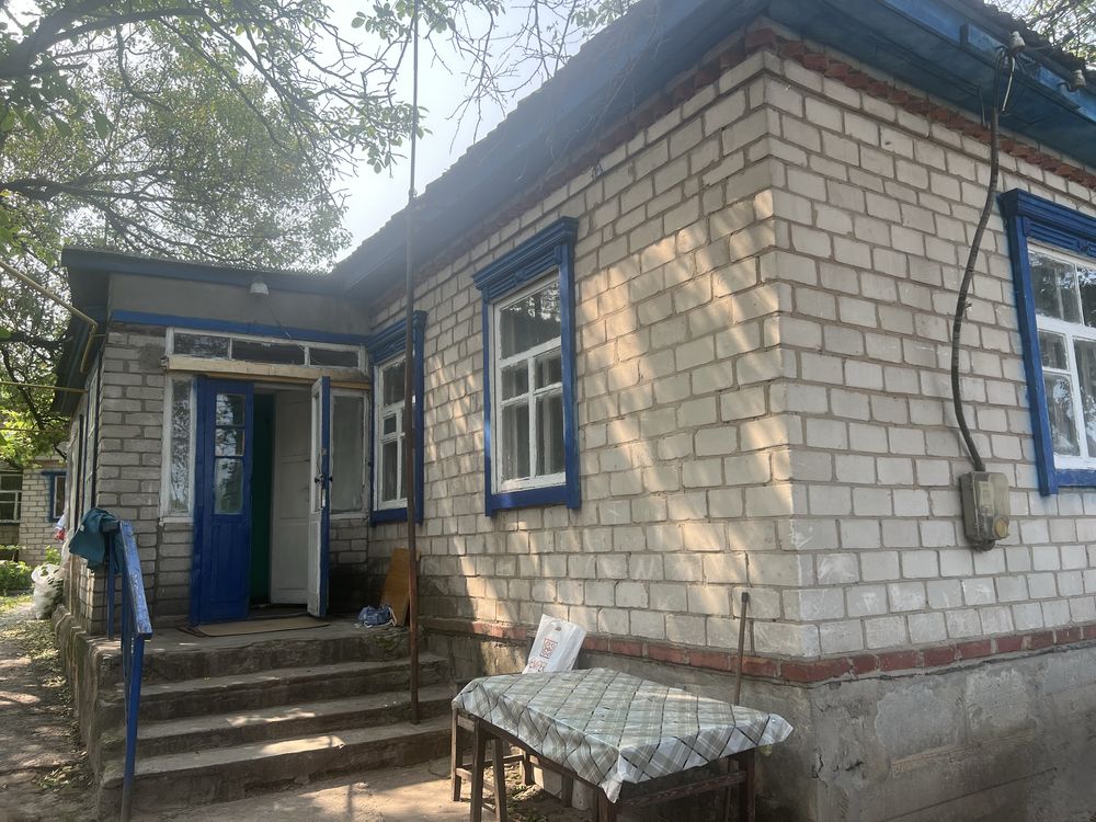 Продам добротний будинок  район Крюків ( Кременчук)