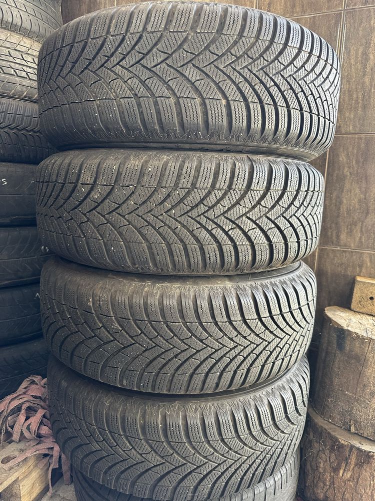 Opony Zimowe 215/65 R16 na felgach 5x114.3