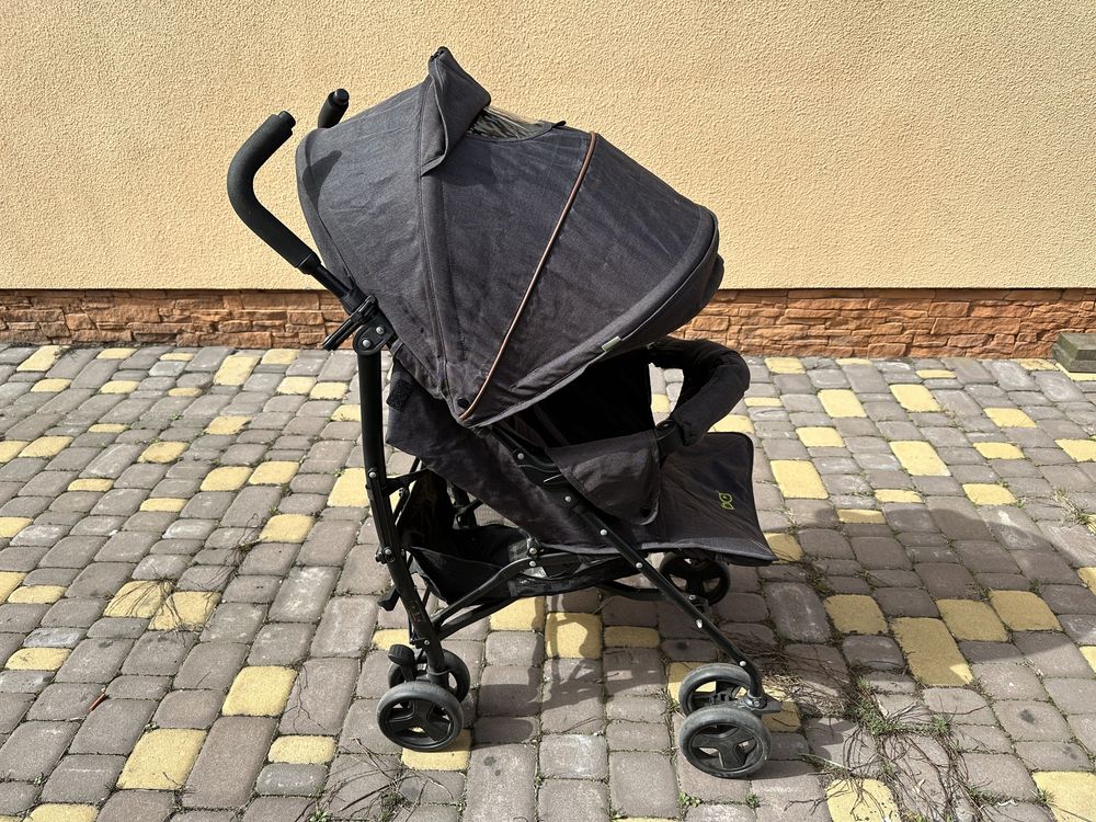 Прогулячна дитяча німецька коляска
