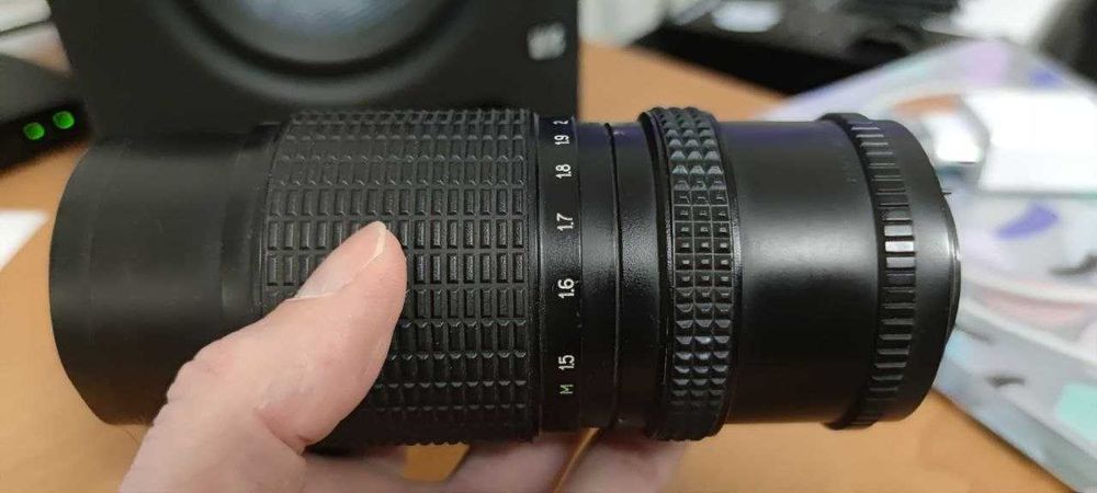 Продам объектив ZOOM ARSAT M 4,5/80-200